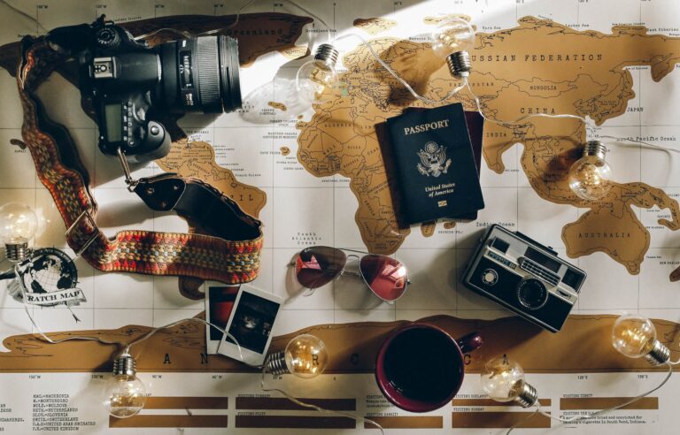 9 Useful Travel Accessories to Buy