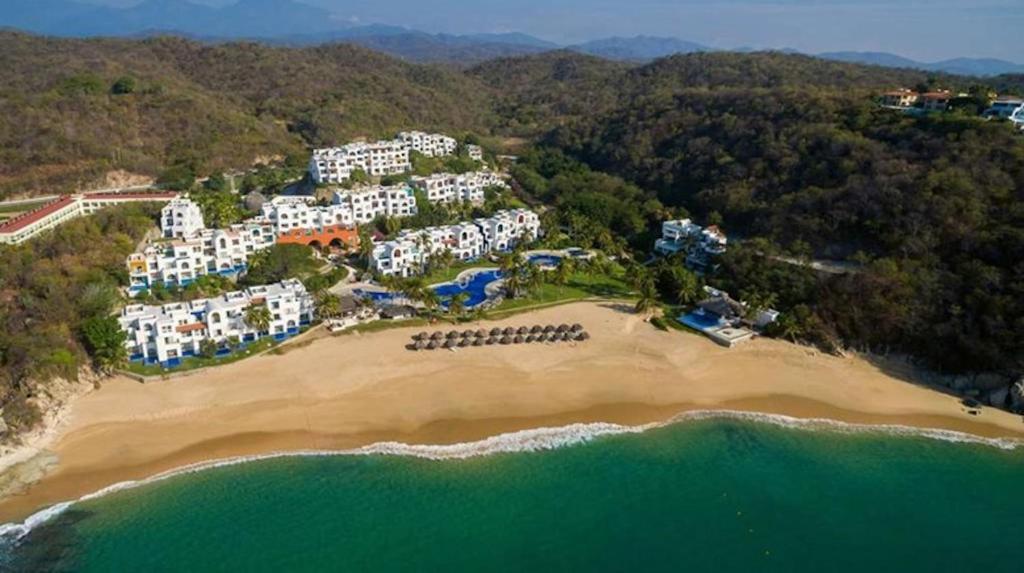 aerial view of the stunning hotel Camino Real Zaashila in Huatulco 