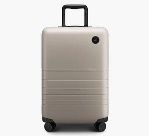 Monos Luggage Carry On In-Depth Review | Travel Hiatus