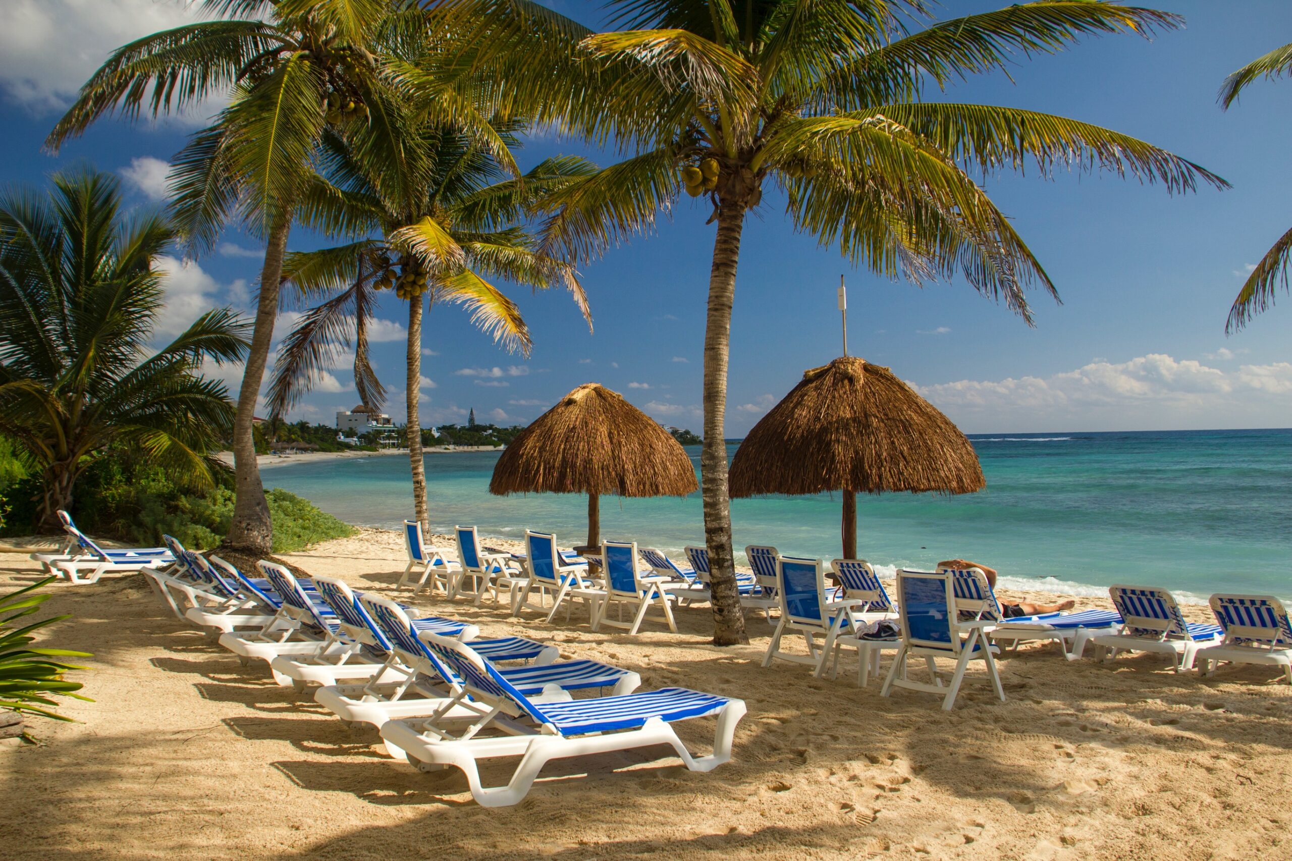 beach towns near cancun