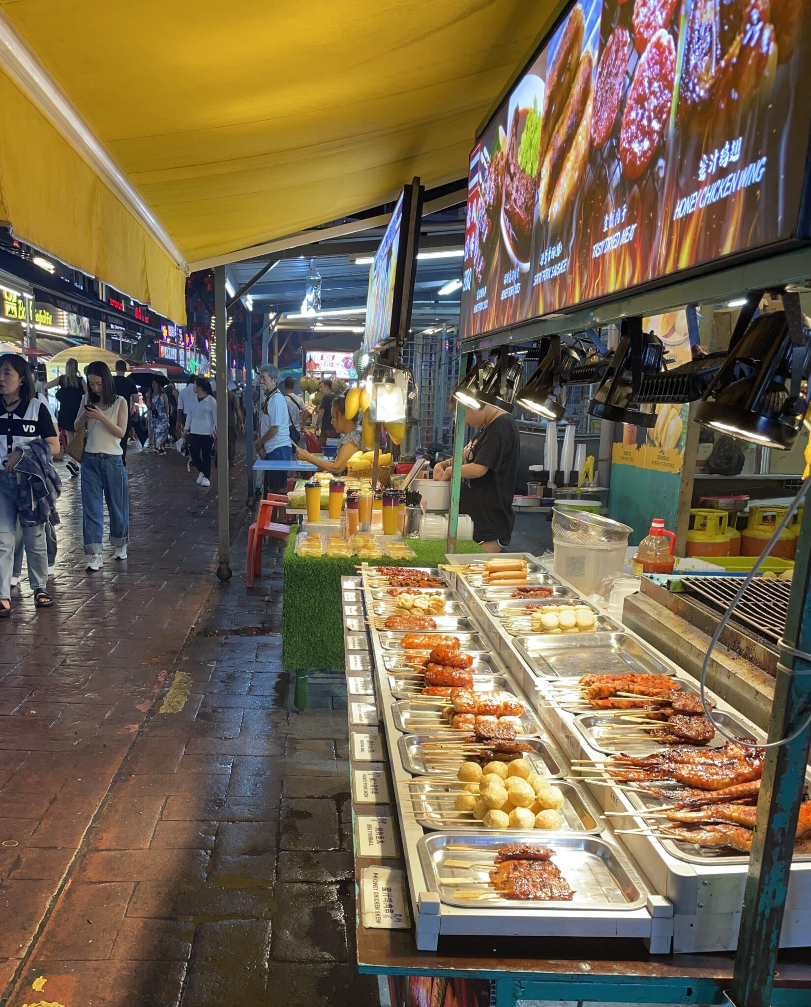 Jalan Alor Night Market In KL: Best Guide Travel Hiatus