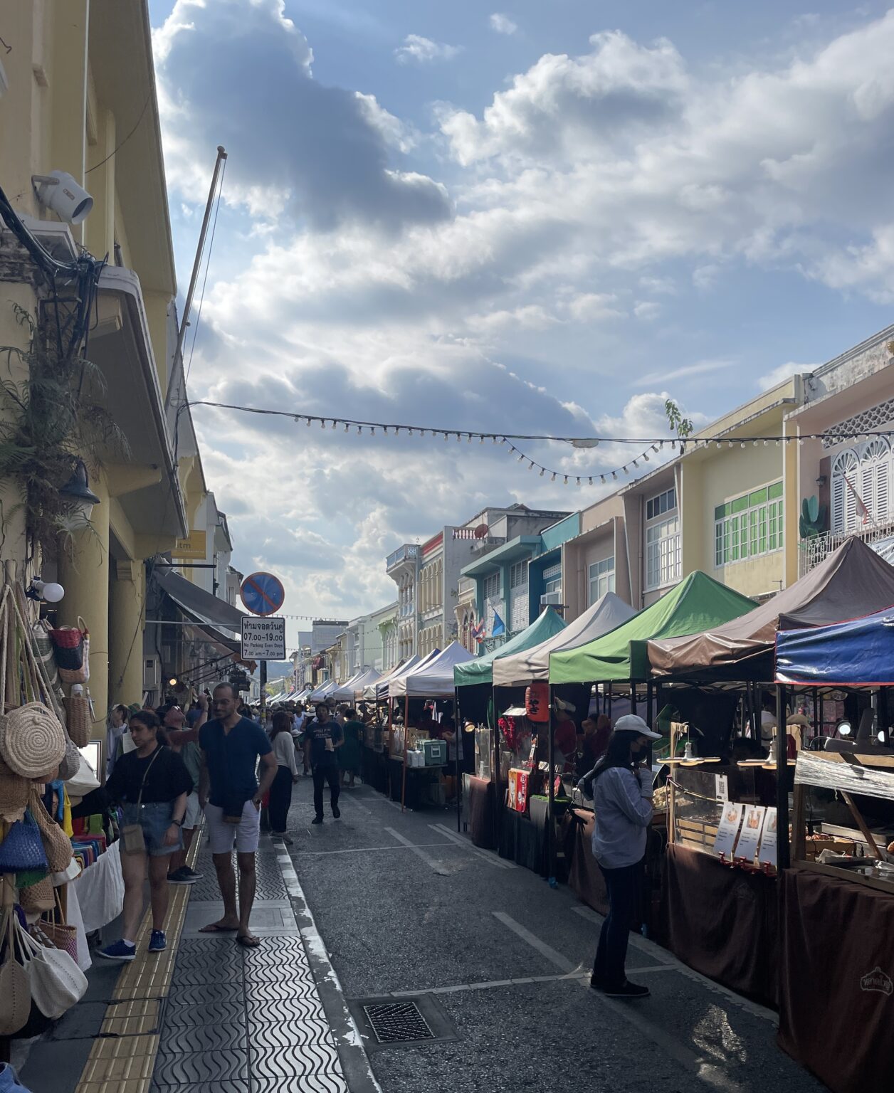 how-to-get-from-patong-to-phuket-town-5-ways-travel-hiatus
