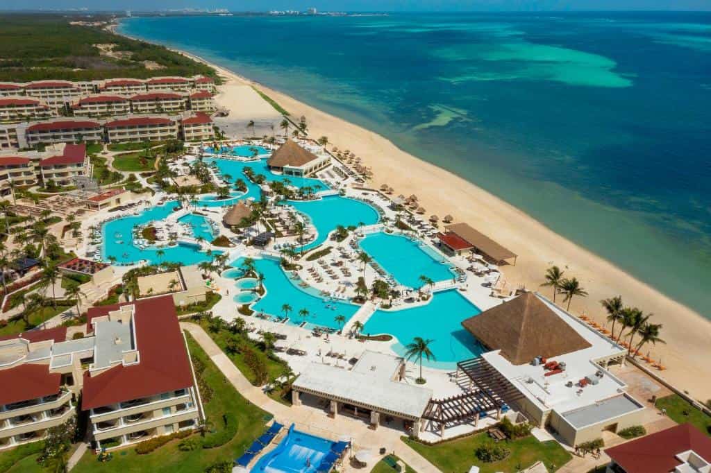 aeiral view of Moon Palace resort in Cancun
