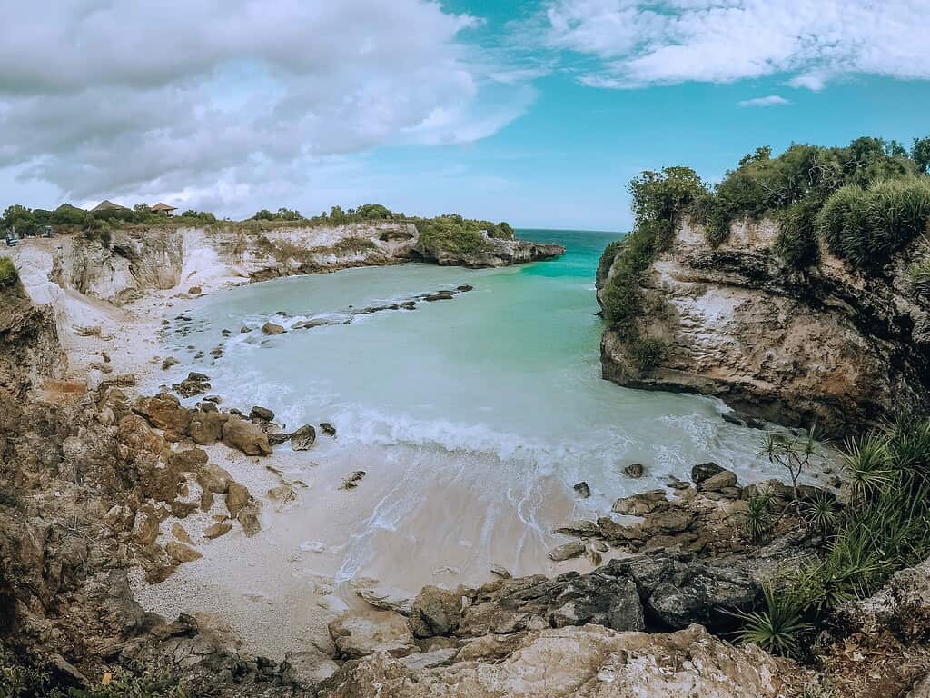 Nusa Lembongan beach