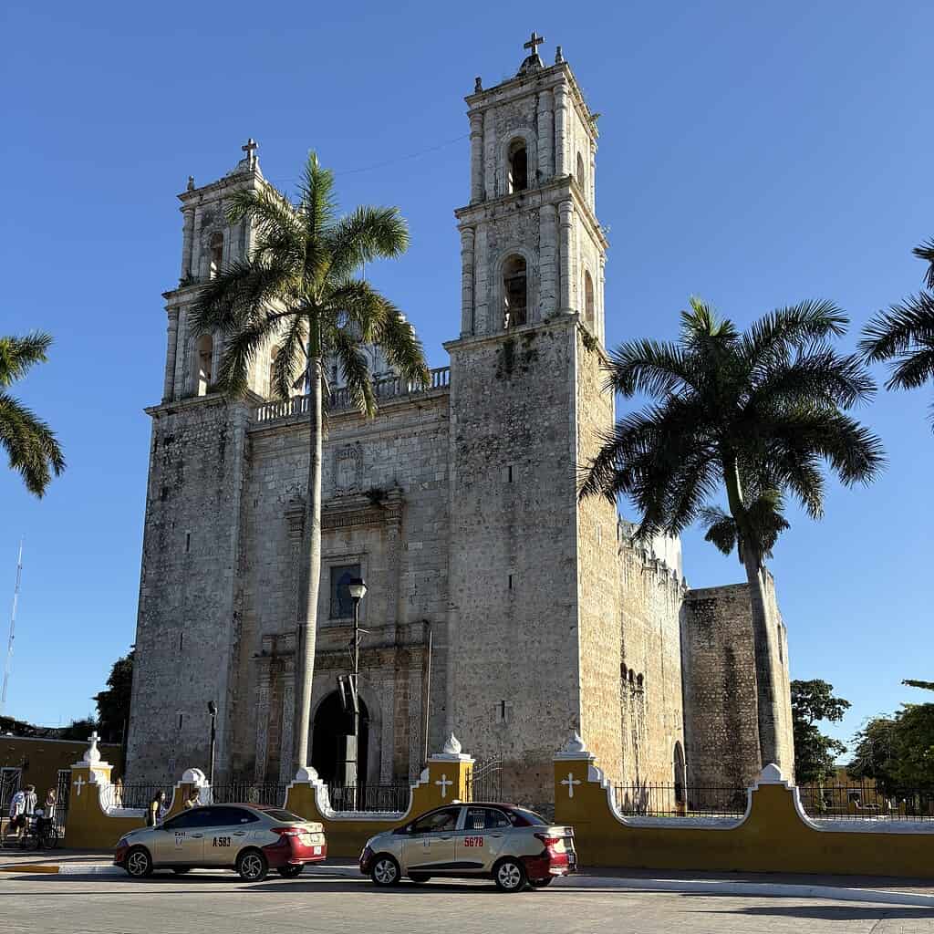 the famous central church in Valladolid, Mexico
