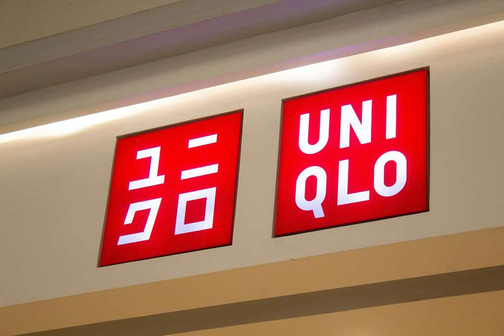 unqilo logo sign